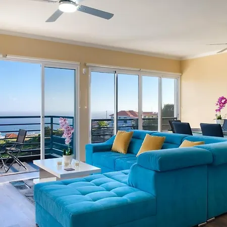 Pensión Guestready - One Happy In Machico Santa Cruz (Madeira)