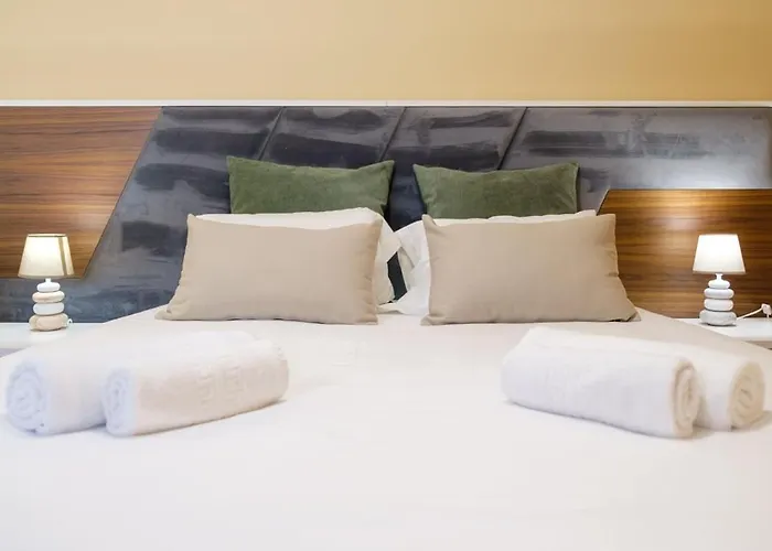 Guestready - One Happy In Machico Hébergement de vacances *